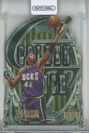 1996-97 SkyBox Vin Baker Premium Golden Touch #1 Milwaukee Bucks
