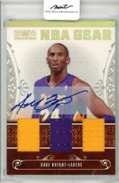 2010-11 PANINI National Treasures Kobe Bryant Signatures #7 15/30 Jersey Auto