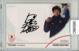 2024 TEAM JAPAN オフィシャルトレーディングカード WINTER OLYMPIANS 伊東大貴 AUTHENTIC AUTOGRAPH ホログラムA箔 50枚限定【08/50】スキー・ジャンプ