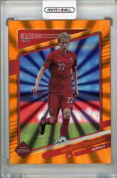 2021-22 Donruss Soccer Road to Qatar Norway Morten Thorsby Base Holo Orange Laser(パラレル版)