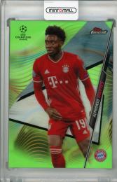 2020-21 Topps Finest UEFA Champions League FC Bayern Munchen Alphonso Davies Base Neon Green(パラレル版) 06/99
