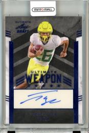 2022 Leaf Ultimate Draft Football  Travis Dye Ultimate Weapon Autograph Navy Parallel 52/75
