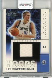 2004-05 Fleer Hoops Hot Prospects Dirk Nowitzki Hot Materials #DN【074/500】《白かけあり》