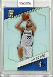 2022-23 Panini Donruss Elite  Luka Doncic Base