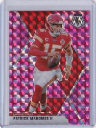 2020 Panini Mosaic Kansas City Chiefs Patrick Mahomes II Base Mosaic Camo Pinkパラレル版