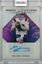 2022 Panini Donruss Elite Mac Jones Back to the Future Signatures #18 Auto 【54/99】 New England Patriots