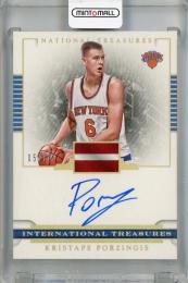 2016-17 Panini National Treasures Kristaps Porzingis International Treasures Autographs Gold #15 【05/10】 New York Knicks
