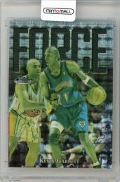 1997-98 TOPPS Finest  Kevin Garnett  Embossed Refractors #136 S Minnesota Timberwolves