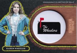 2019 Topps Stranger Things Welcome to the Upside Down Wheeler Mailbox Karen Wheeler Commemorative Button Pin Relics Orangeパラレル版 30/99