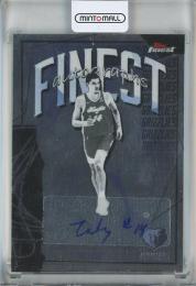 2025-26 Topps Finest Zach Edey Autographs #FAUZE Memphis Grizzlies