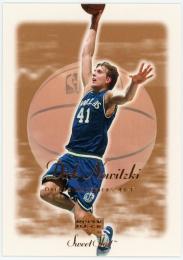 2001-02 Sweet Shot #17 Dirk Nowitzki