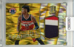 2015-16 PANINI SPECTRA Washington Wizards Kelly Oubre JR. #1 Freshman Fabrics Prizms Gold 4/10
