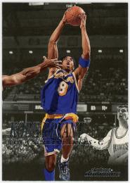 1999-00 SkyBox Dominion #30 Kobe Bryant