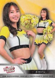 2025 BBM プロ野球チアリーダーカード DANCING HEROINE #T11 Emiru(阪神/TigersGirls)【ホロPPパラレル版】レギュラーカード