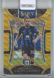 2023-24 Select Serie A Hakan Calhanoglu Gold #135【02/10】 FC Internazionale Milano