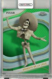 2025 Topps Chrome Disney Ernesto De La Cruz Green Refractors #73【30/99】《初期不良あり》