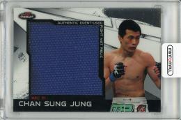 2011 TOPPS UFC Finest  Chan Sung Jung Event Used Fight Mat Relic