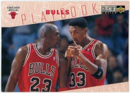 1996-97 Collector's Choice #370 Michael Jordan/Scottie Pippen PLAY ※目立つ折れあり。必ず商品ページをご確認ください。
