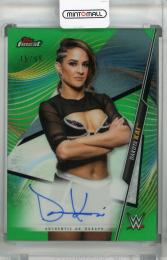 2020 Topps Finest WWE  Dakota Kai Finest Autographs Green Refractor(パラレル版) 15/99