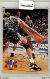 1994-95 Upper Deck	Shaquille O'Neal 	Gold Signature Foil