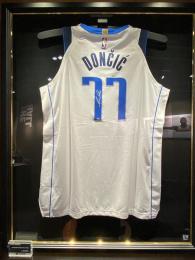 Luka Doncic Autographed Authentic Jersey 【ホログラム証明付き】